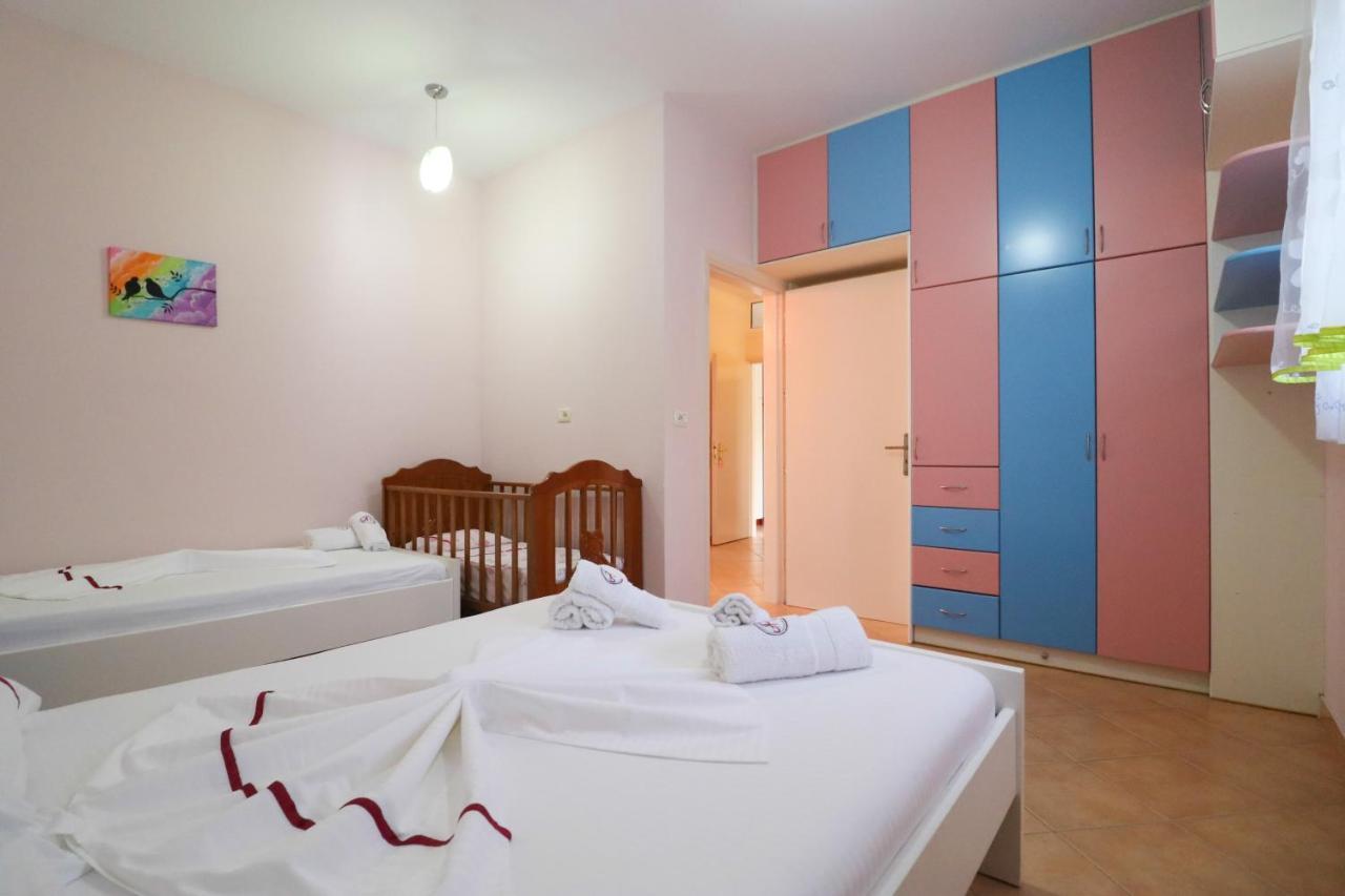 Apartments Vila Roboci Sarandë エクステリア 写真