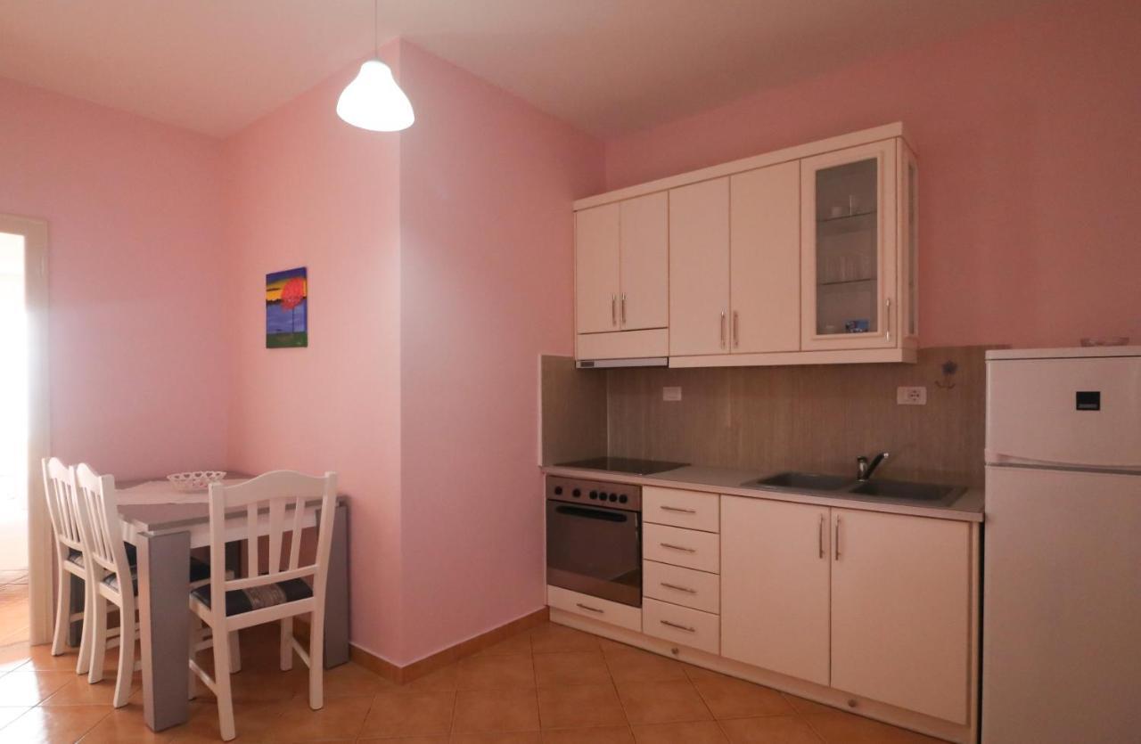 Apartments Vila Roboci Sarandë エクステリア 写真