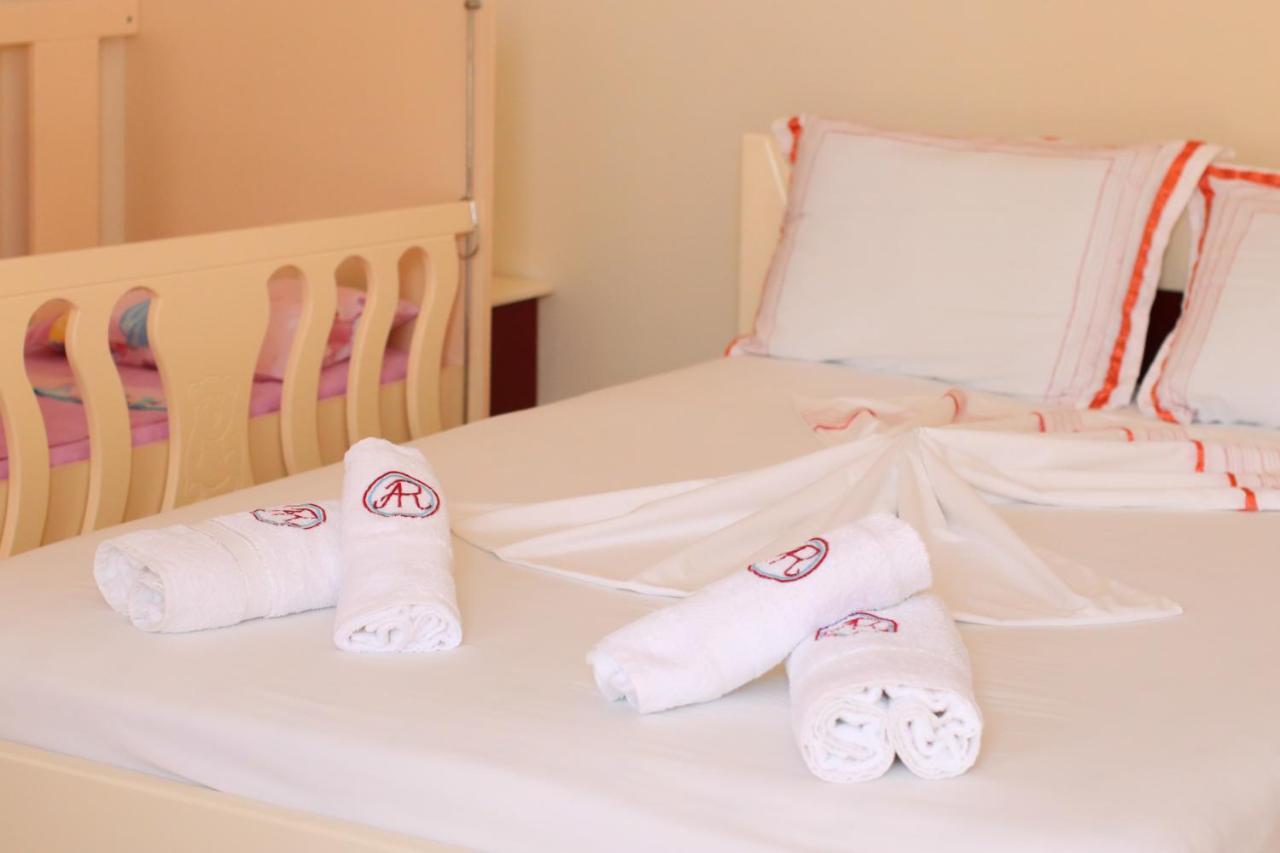Apartments Vila Roboci Sarandë エクステリア 写真