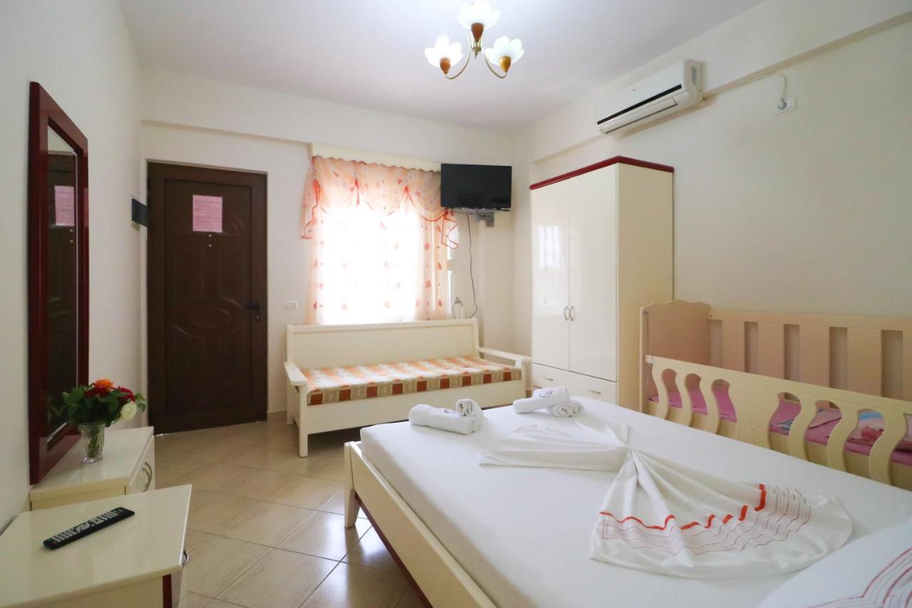 Apartments Vila Roboci Sarandë エクステリア 写真