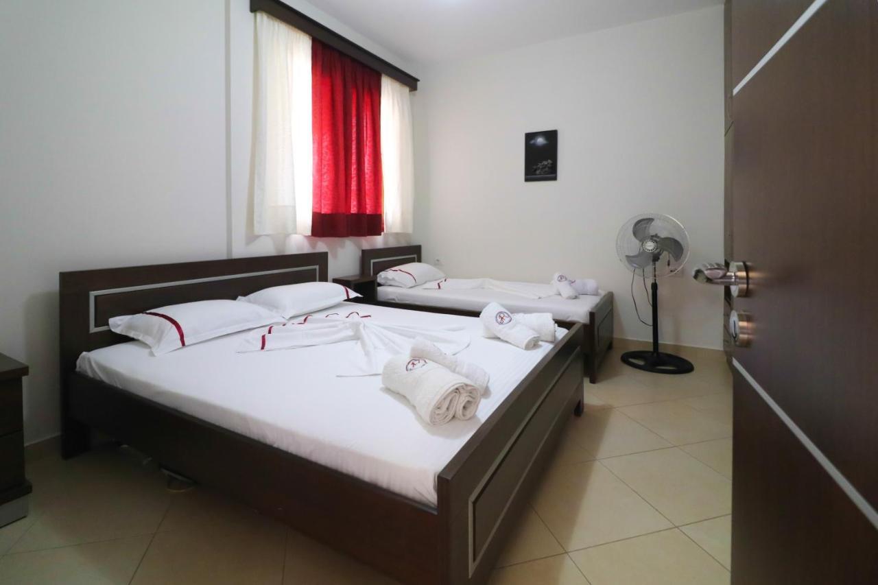 Apartments Vila Roboci Sarandë エクステリア 写真