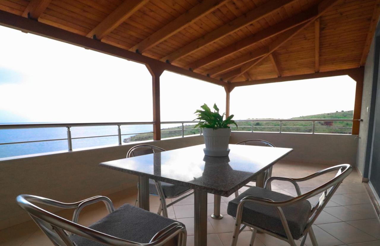 Apartments Vila Roboci Sarandë エクステリア 写真