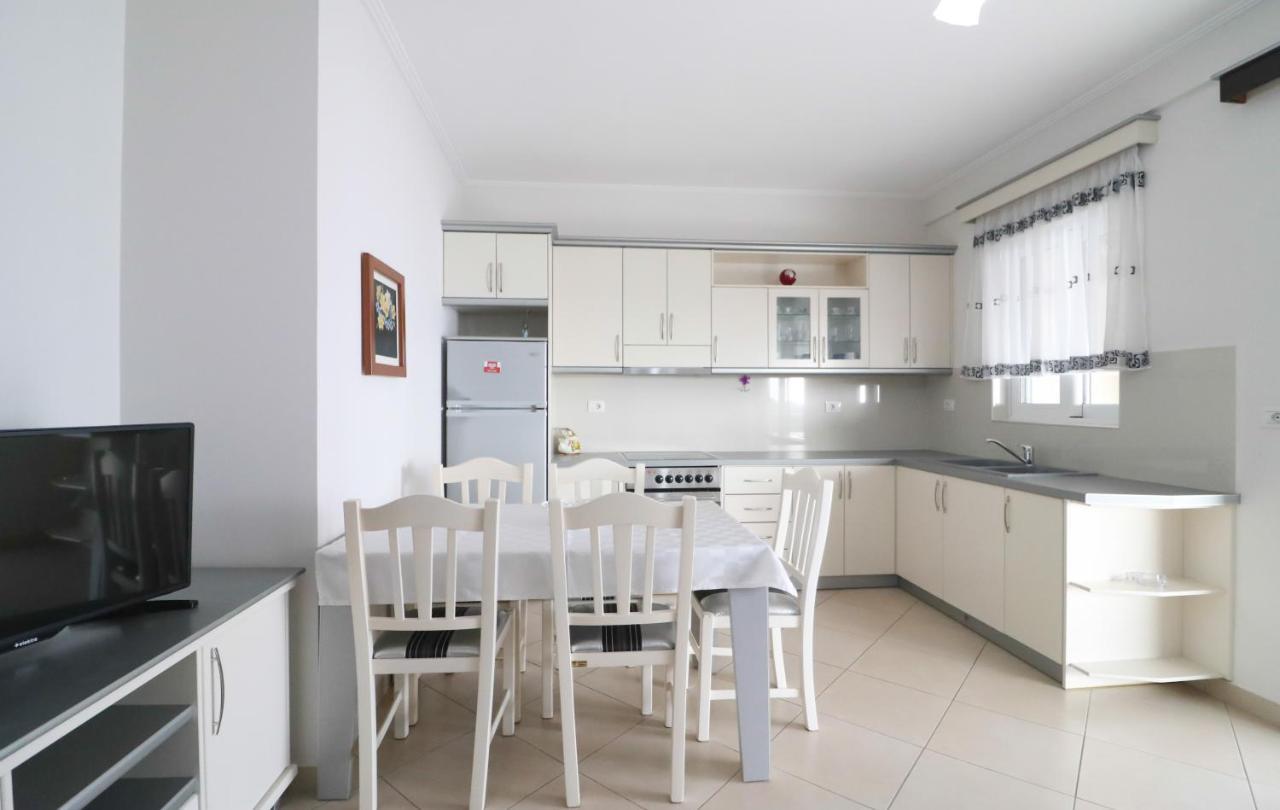 Apartments Vila Roboci Sarandë エクステリア 写真