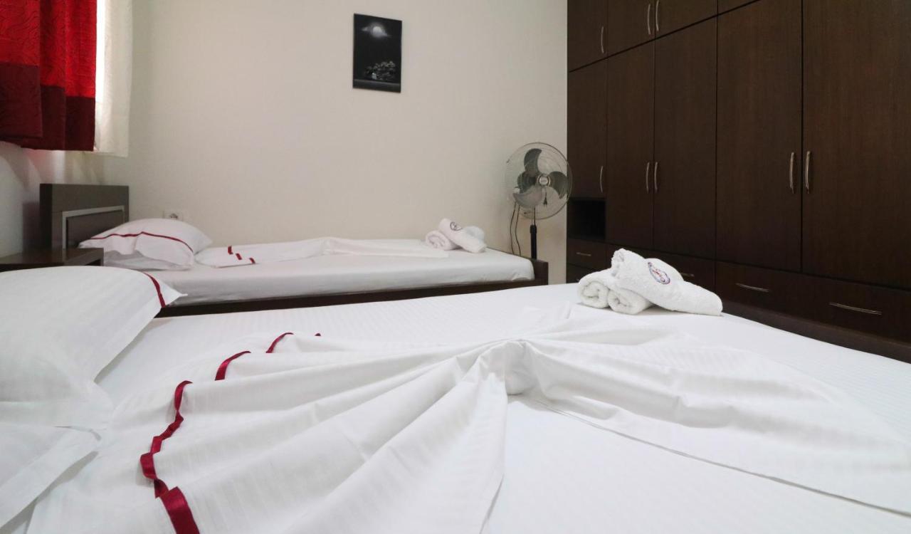 Apartments Vila Roboci Sarandë エクステリア 写真
