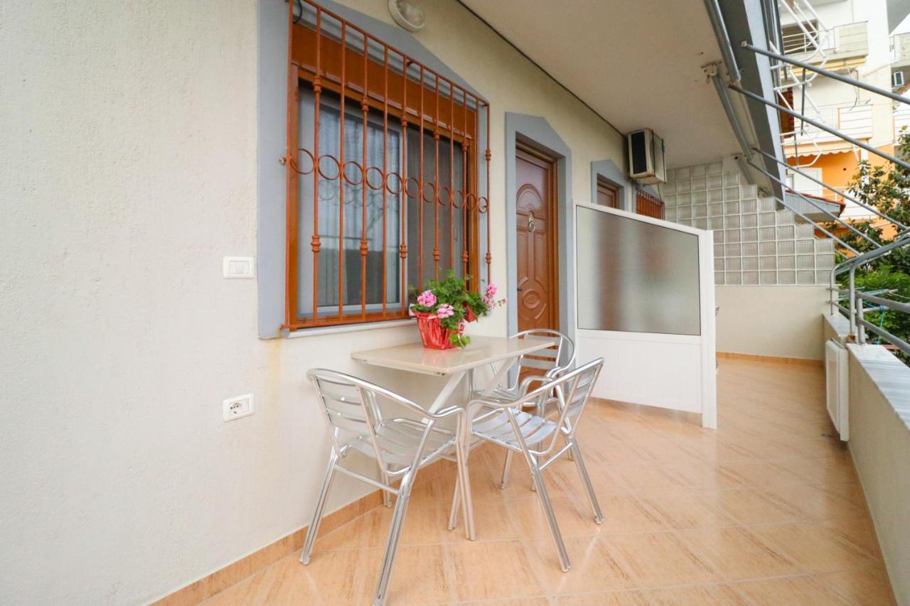 Apartments Vila Roboci Sarandë エクステリア 写真
