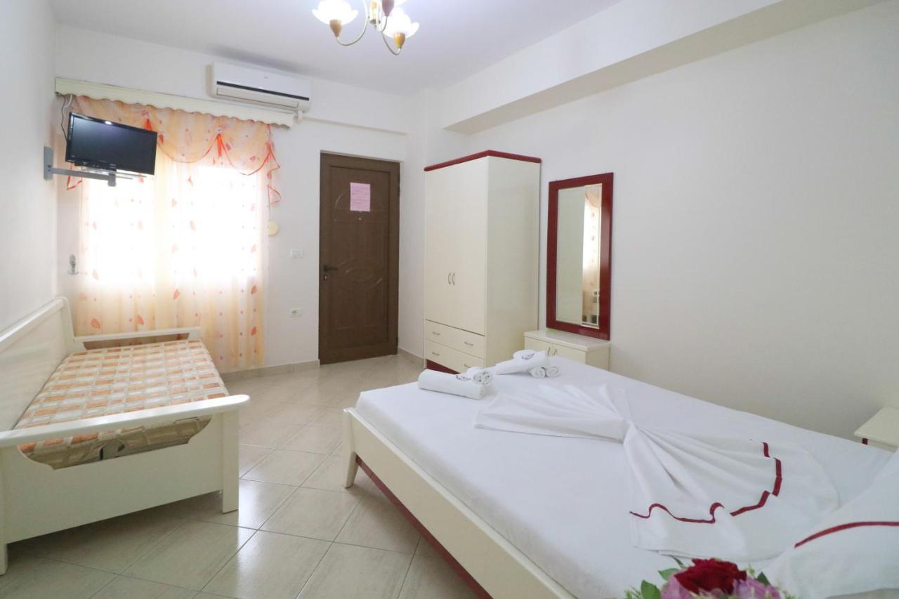 Apartments Vila Roboci Sarandë エクステリア 写真
